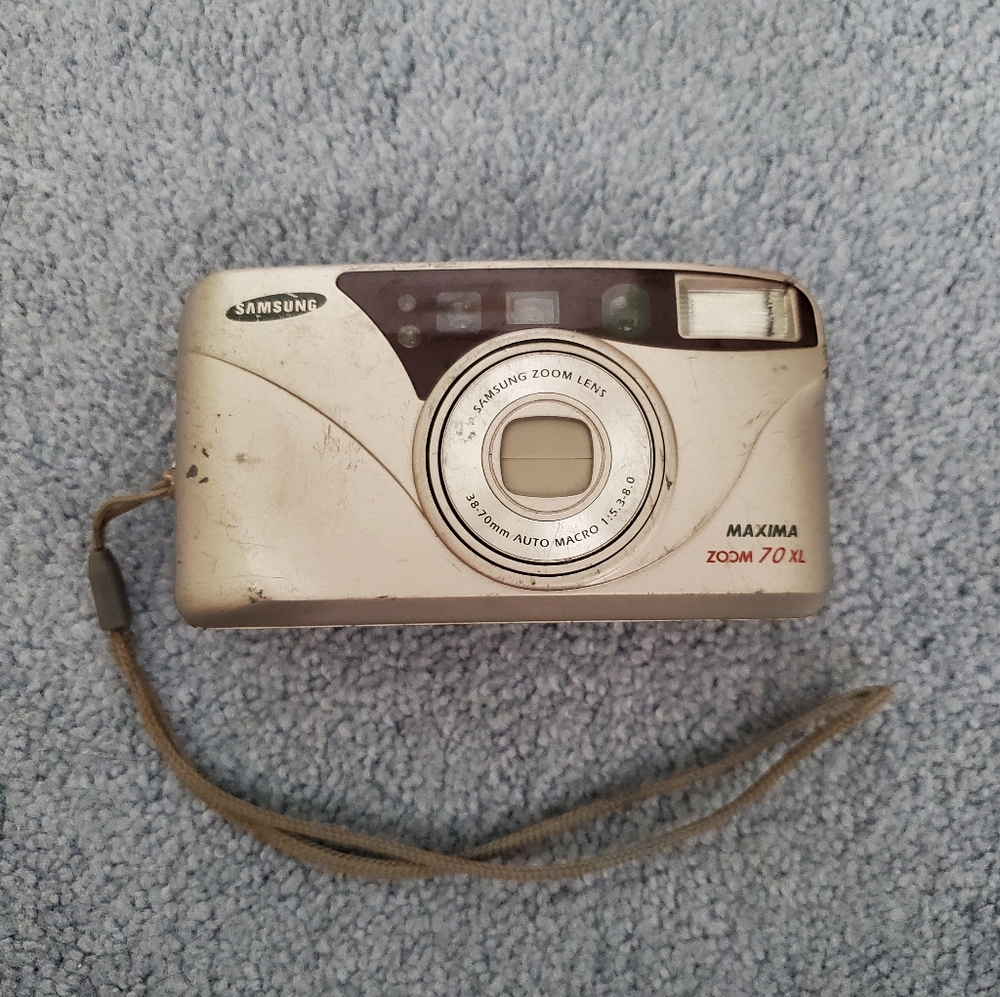 Camera Samsung Maxima ZOOM 70 XL Film 35mm Vintage 38-70mm Macro